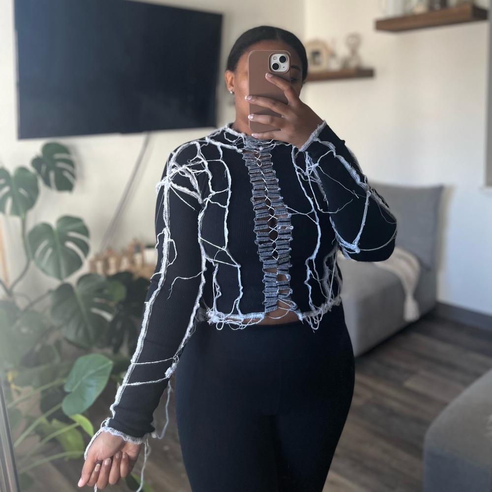 Matacomplex Distressed Long Sleeve Black and White Top